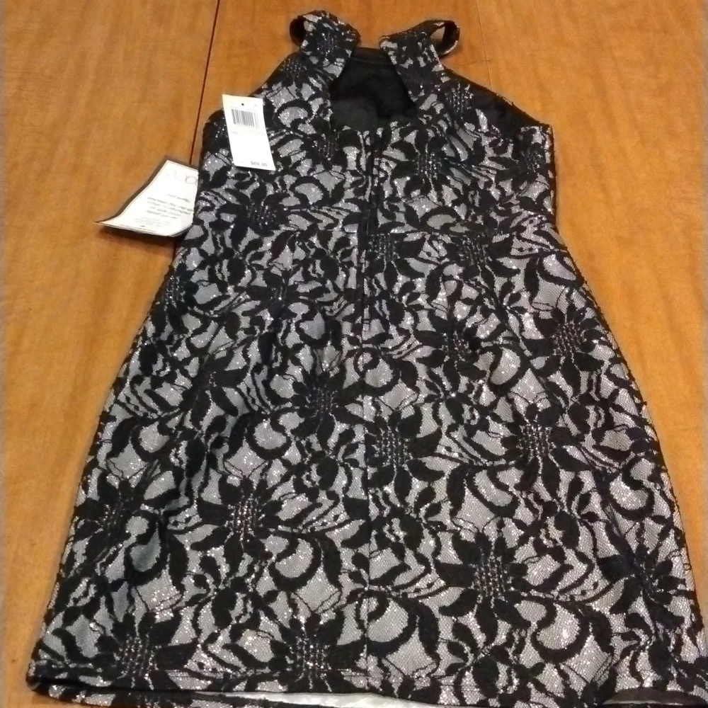 𝅺BLACK Lacey dress from Macy's. Built in bra. Brand new with tags. Size 1 - Picture 4 of 8